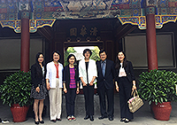 Prof. Wong Suk-ying (third from left), Associate Vice-President of CUHK, visits Tsinghua University